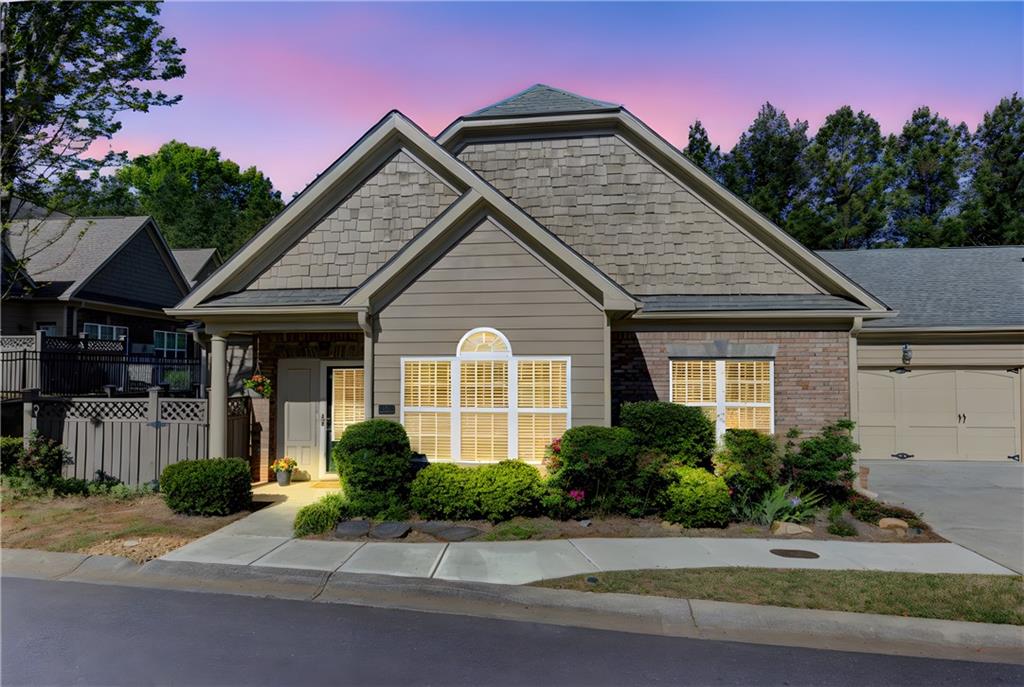 232 Glens Loop