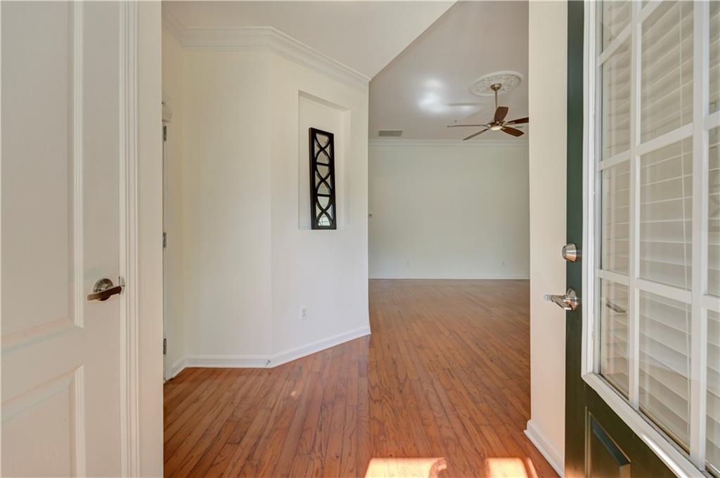 232 Glens Loop