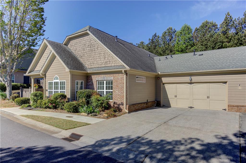 232 Glens Loop