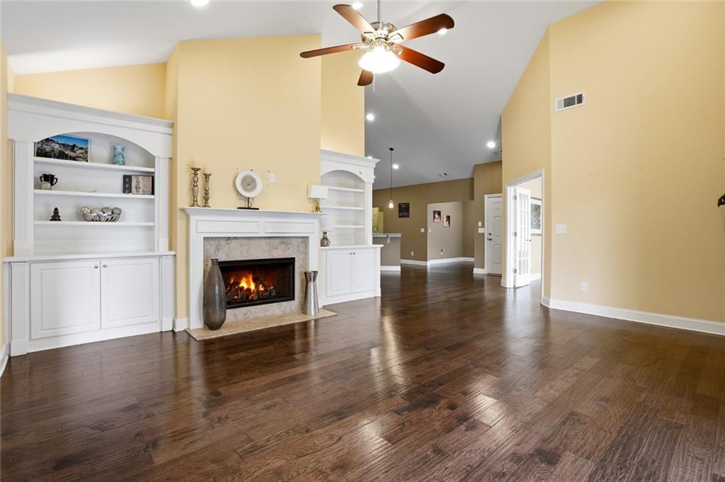 6144 Brookhaven Circle