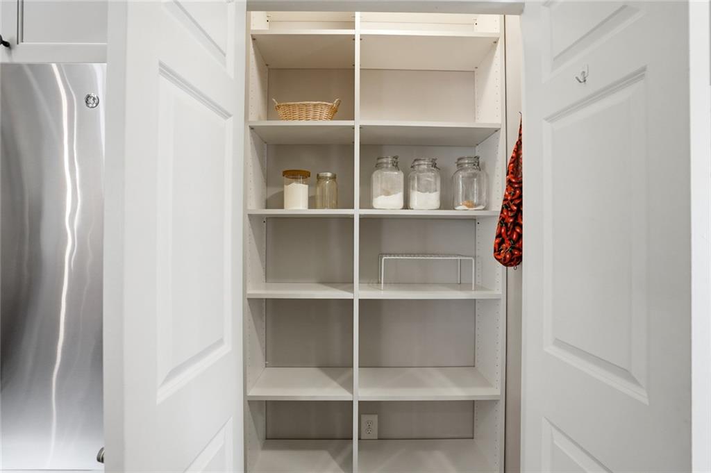 6144 Brookhaven Circle