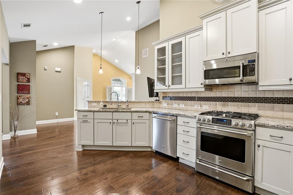 6144 Brookhaven Circle