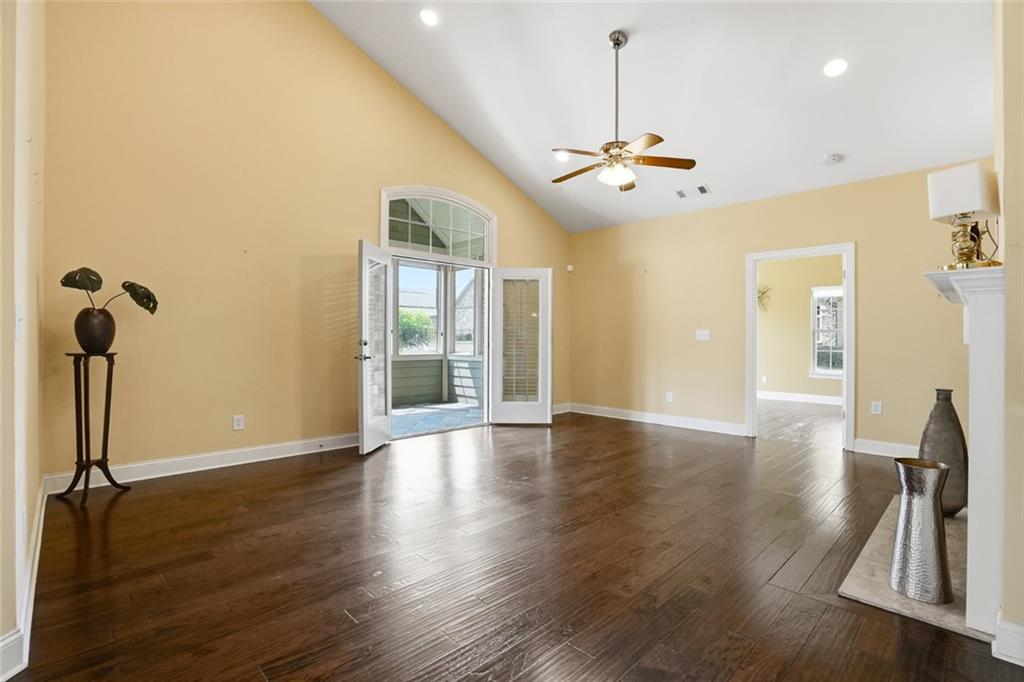 6144 Brookhaven Circle