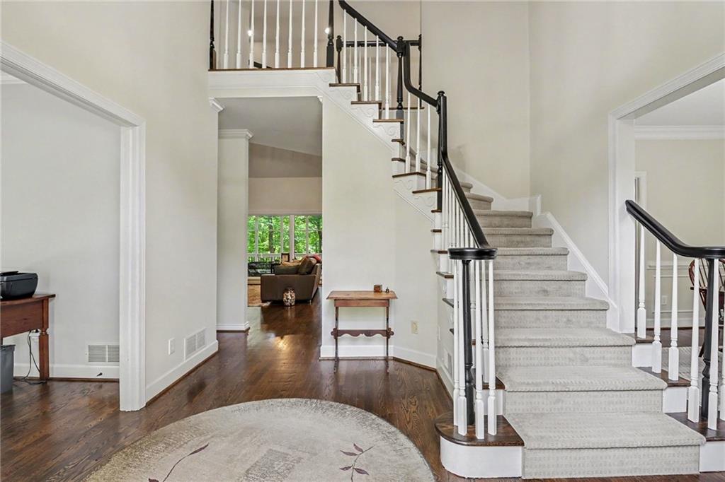 350 Creekview Terrace