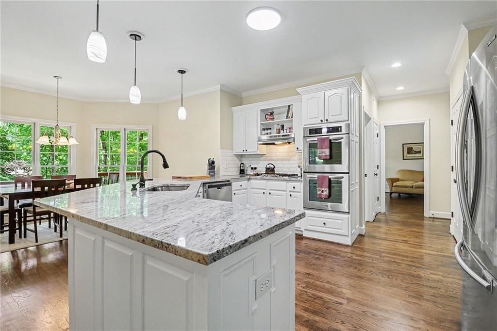 350 Creekview Terrace