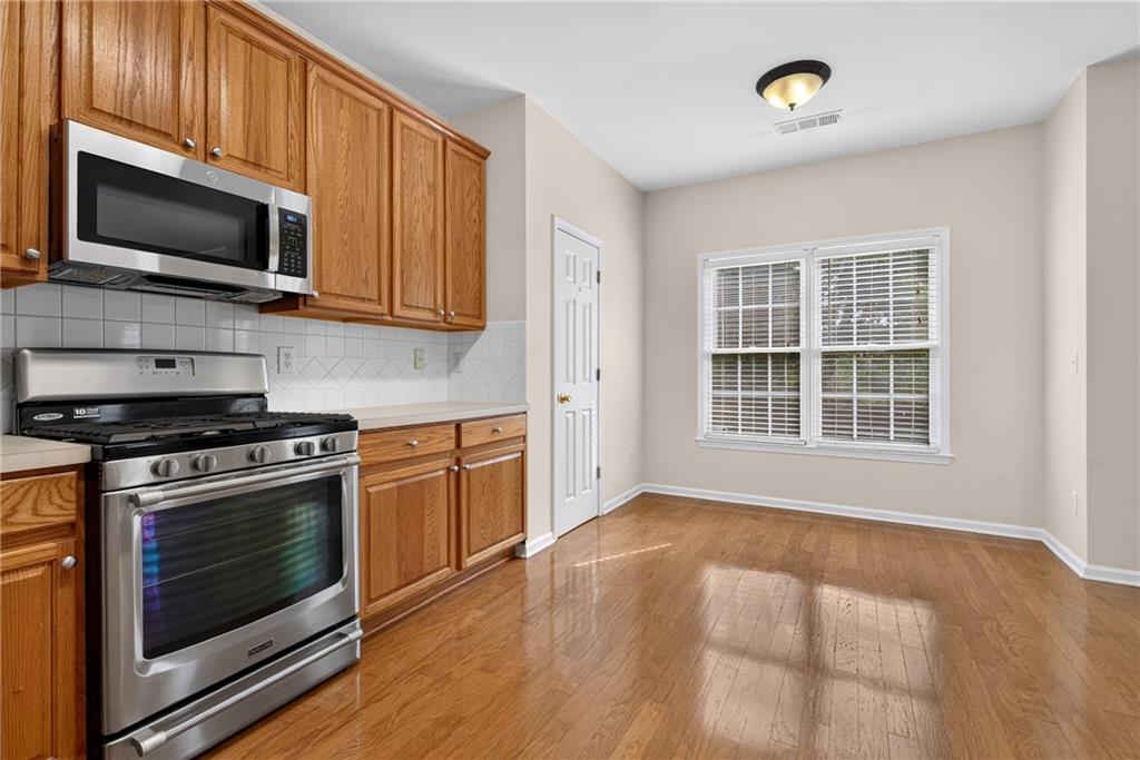 2311 Ravinia Court NE