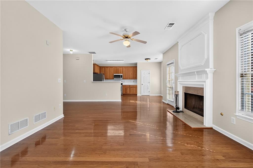 2311 Ravinia Court NE