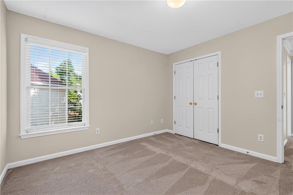 2311 Ravinia Court NE