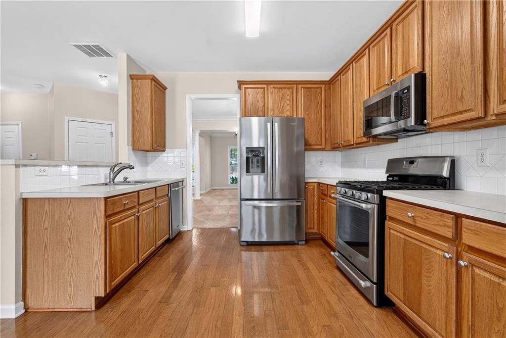 2311 Ravinia Court NE