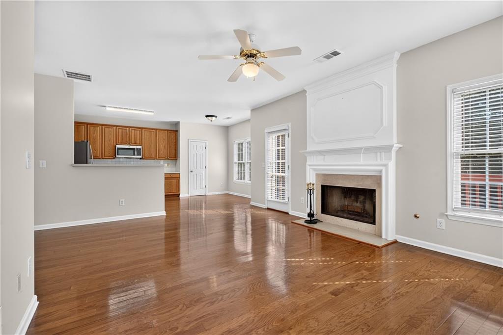 2311 Ravinia Court NE