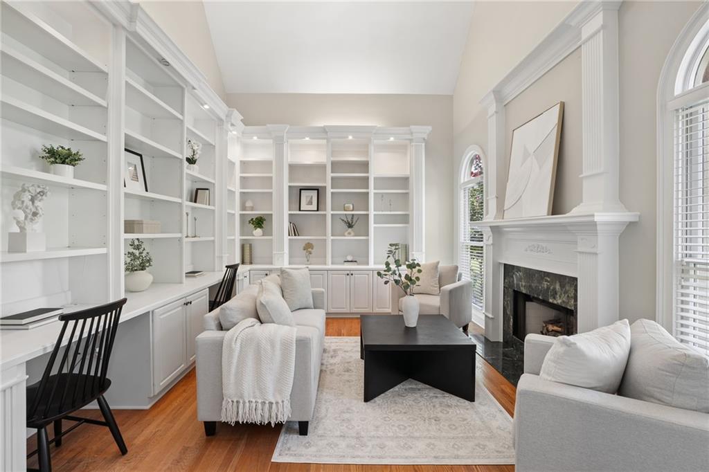 12135 Helleri Hollow