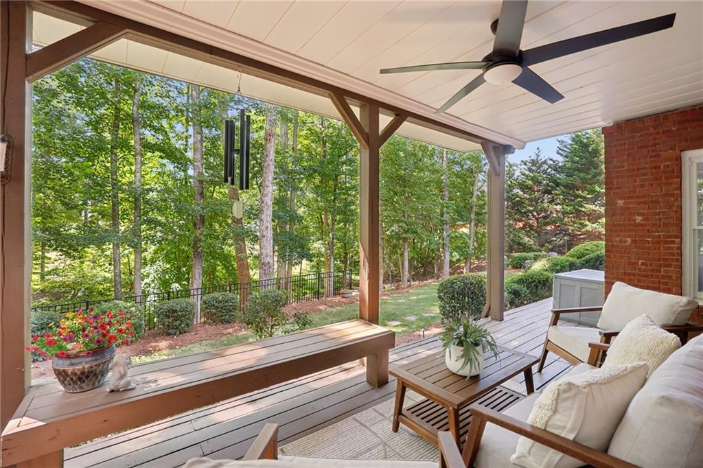 465 W Magnolia Circle