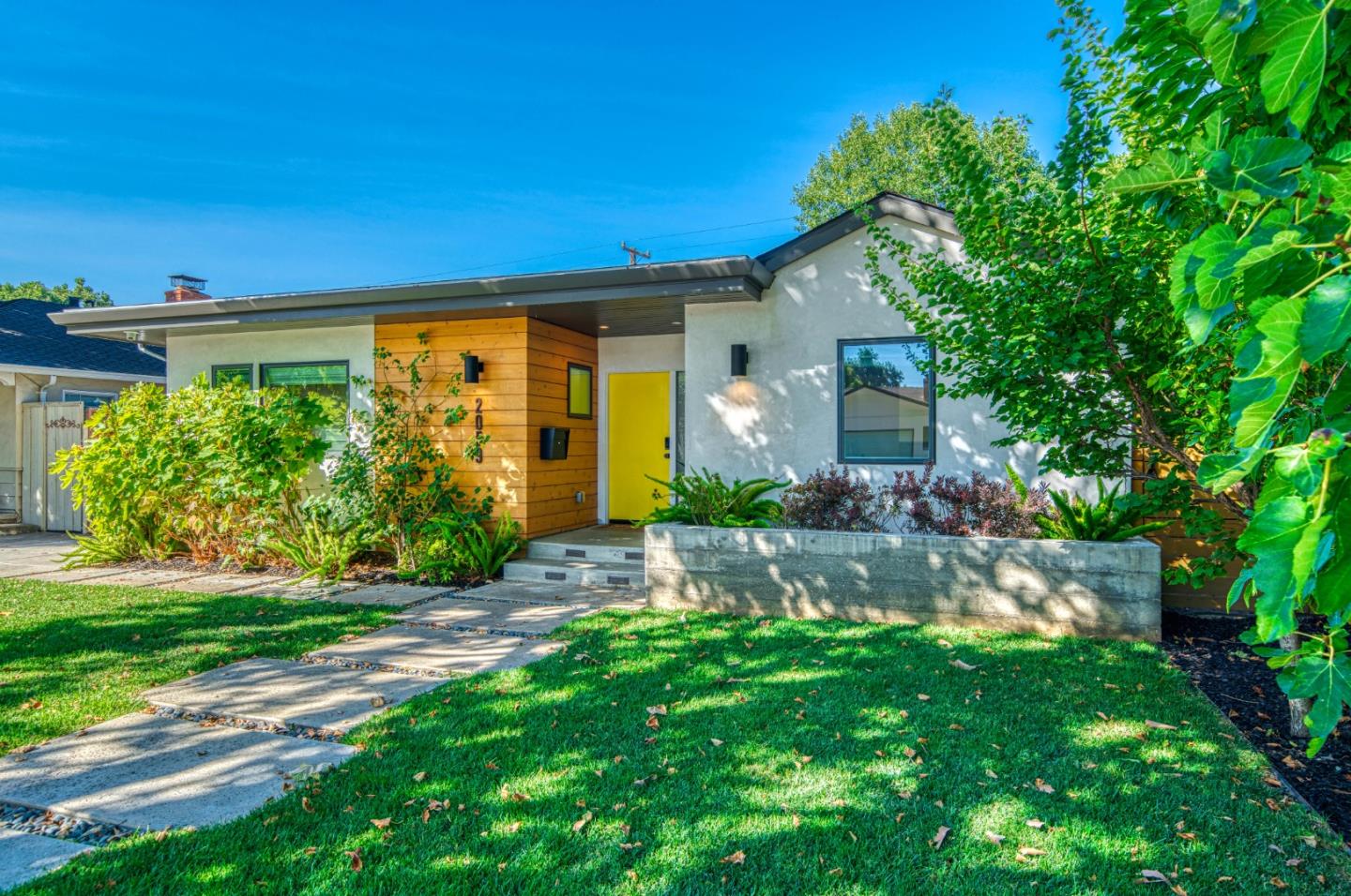 2059 Jonathan Avenue