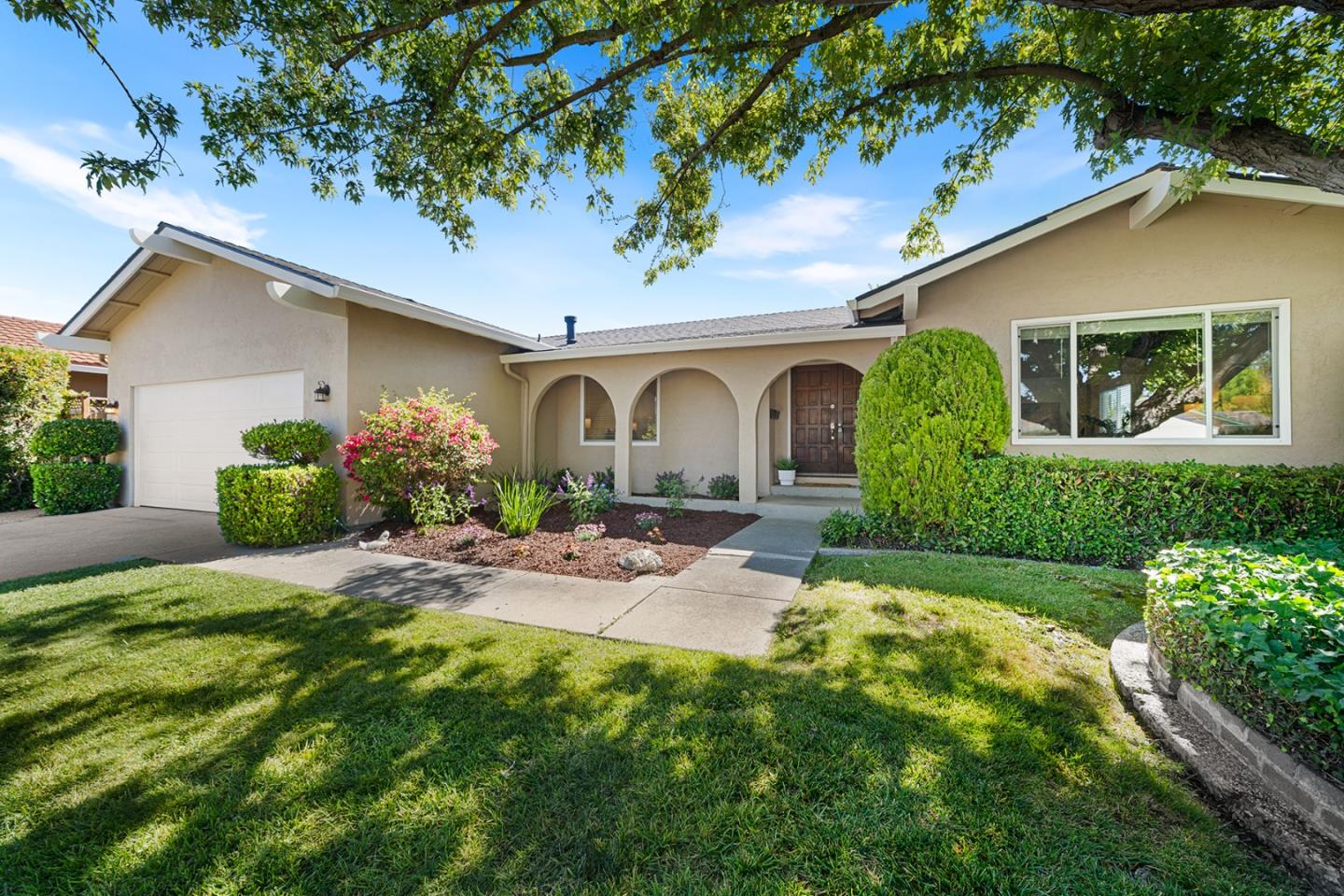 6186 Silberman DR