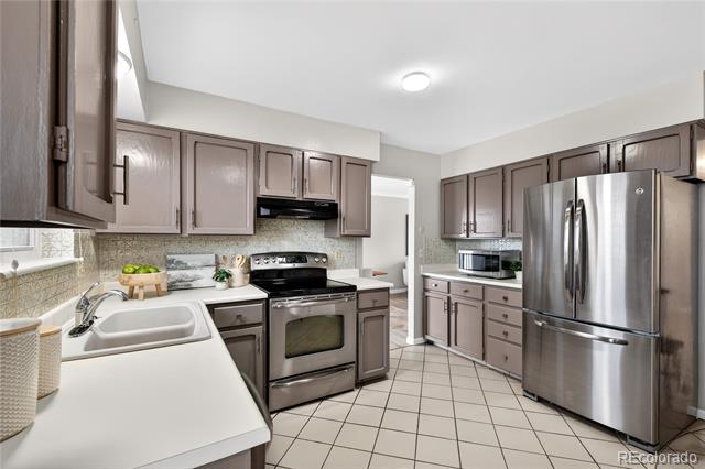 16221 W 56th Place
