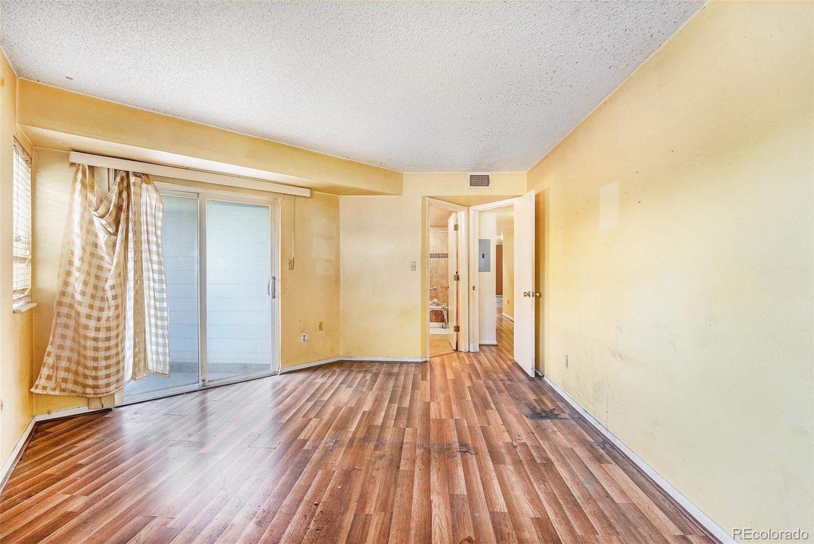 1226 S Monaco Parkway Unit: 103