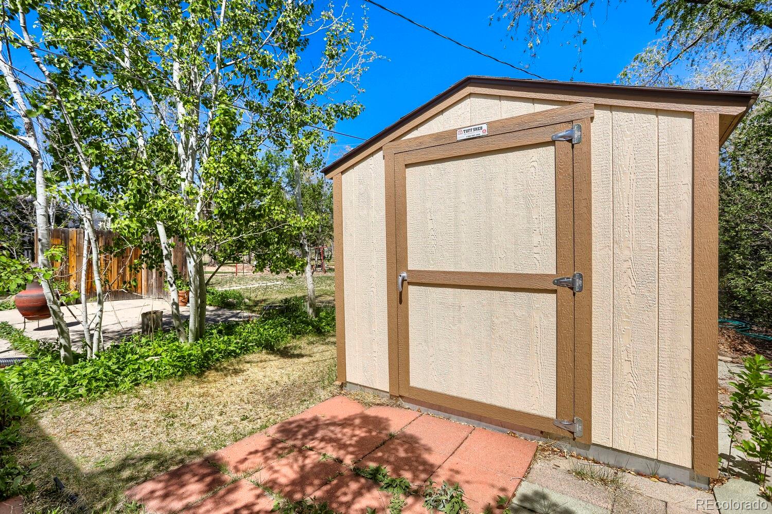 230 Agate Way
