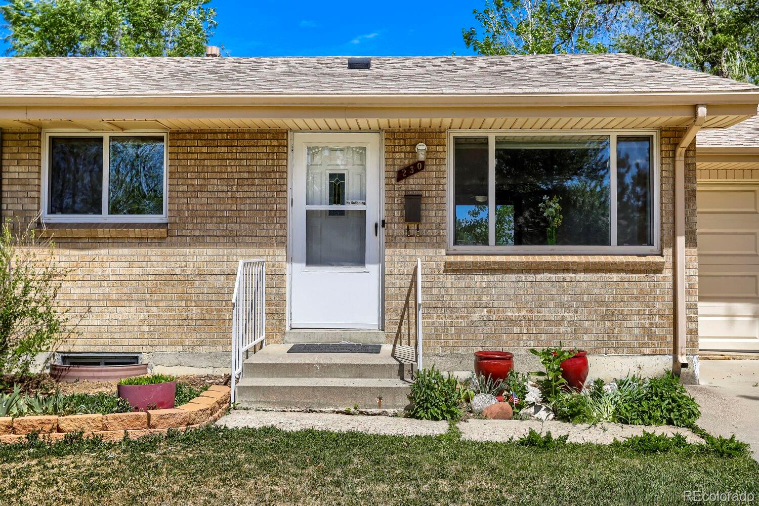 230 Agate Way