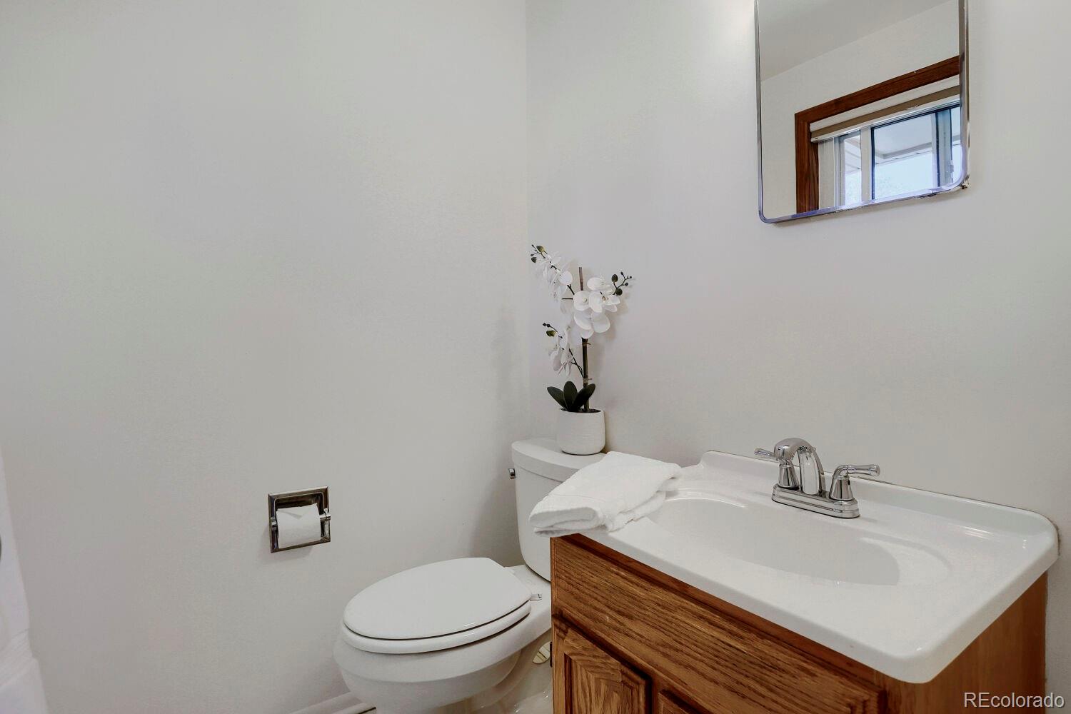 230 Agate Way