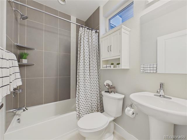 2815 W 25th Avenue Unit: 2
