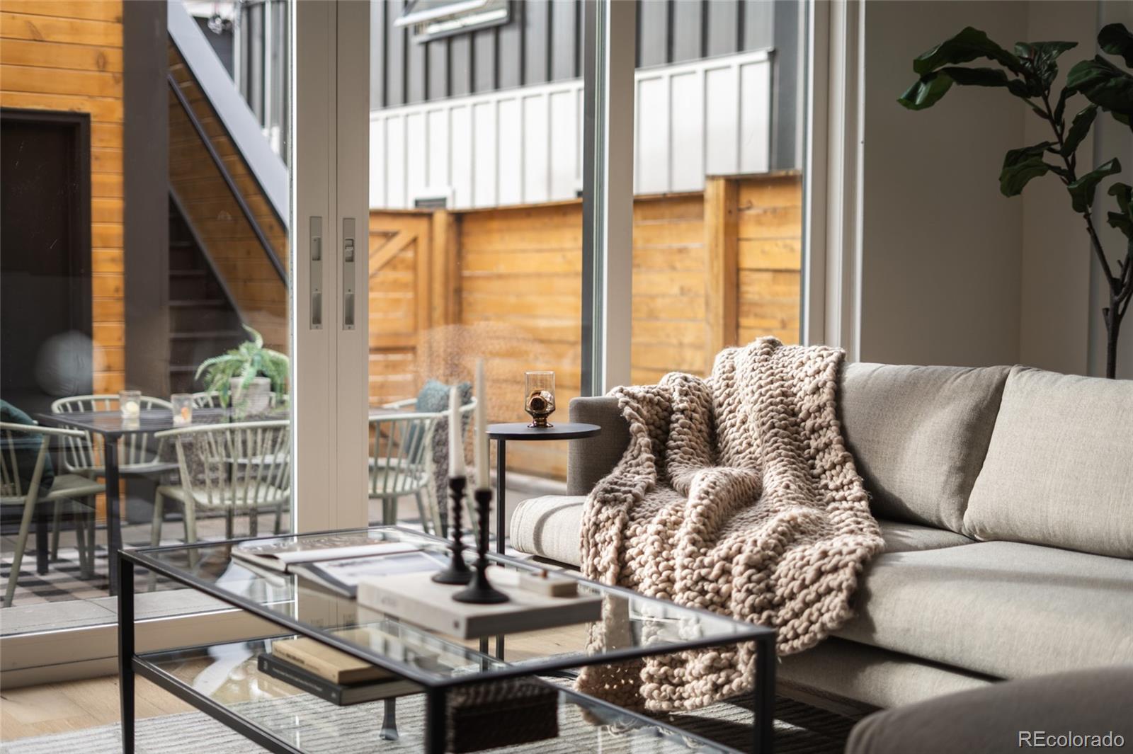 3307 N Humboldt Street