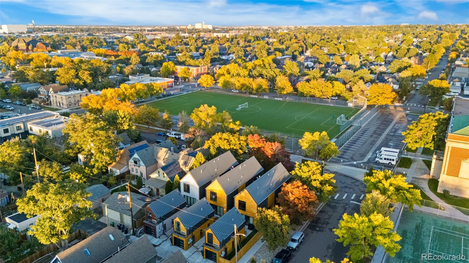 3307 N Humboldt Street