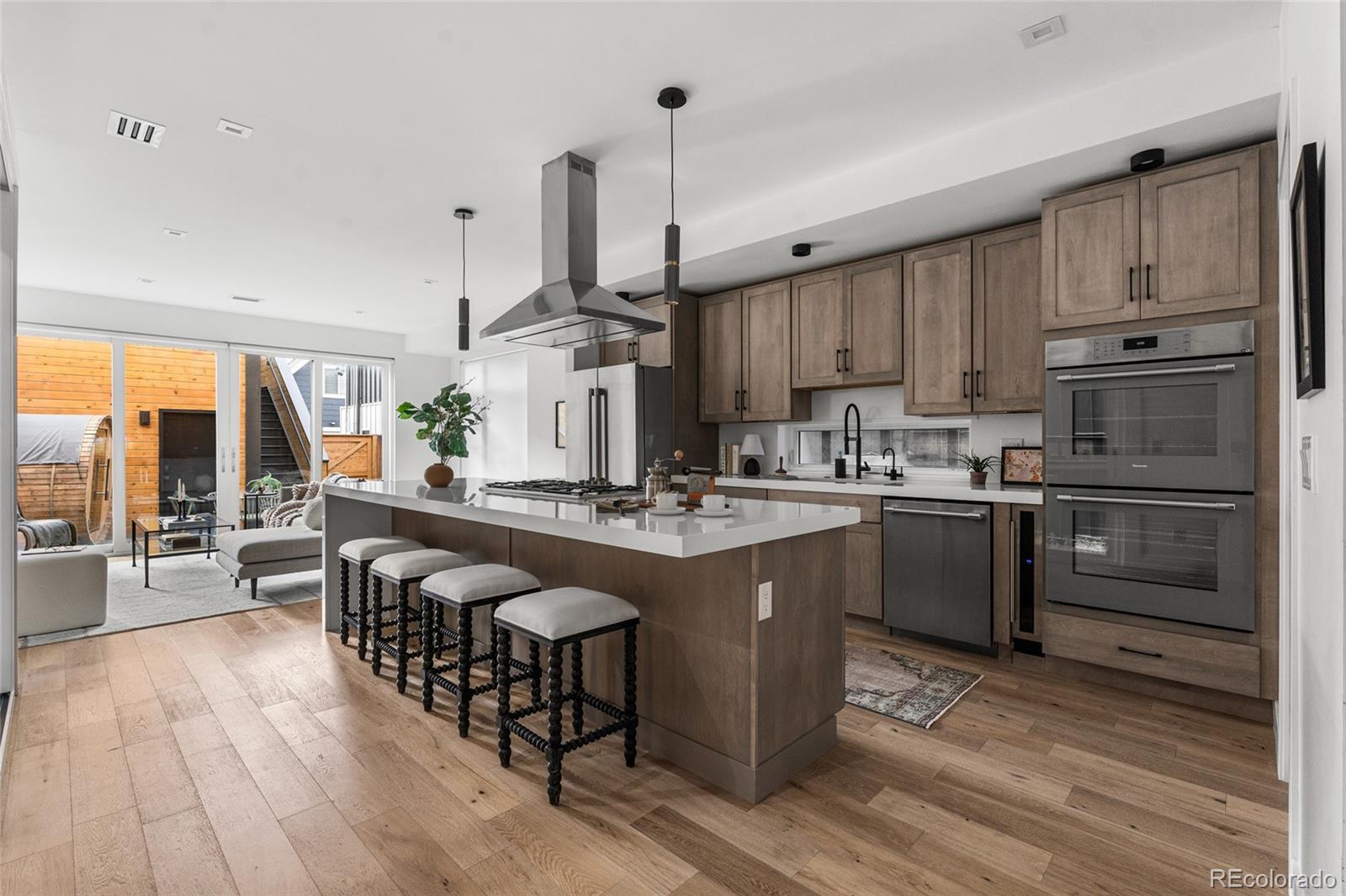 3307 N Humboldt Street