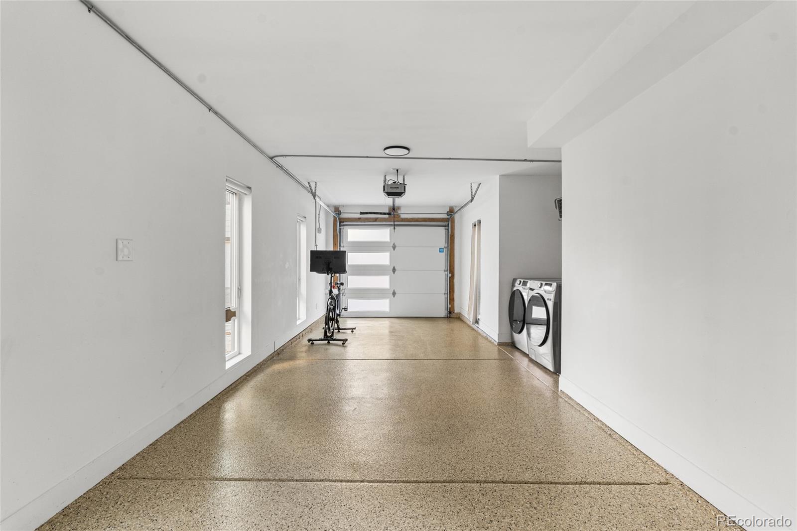 3307 N Humboldt Street