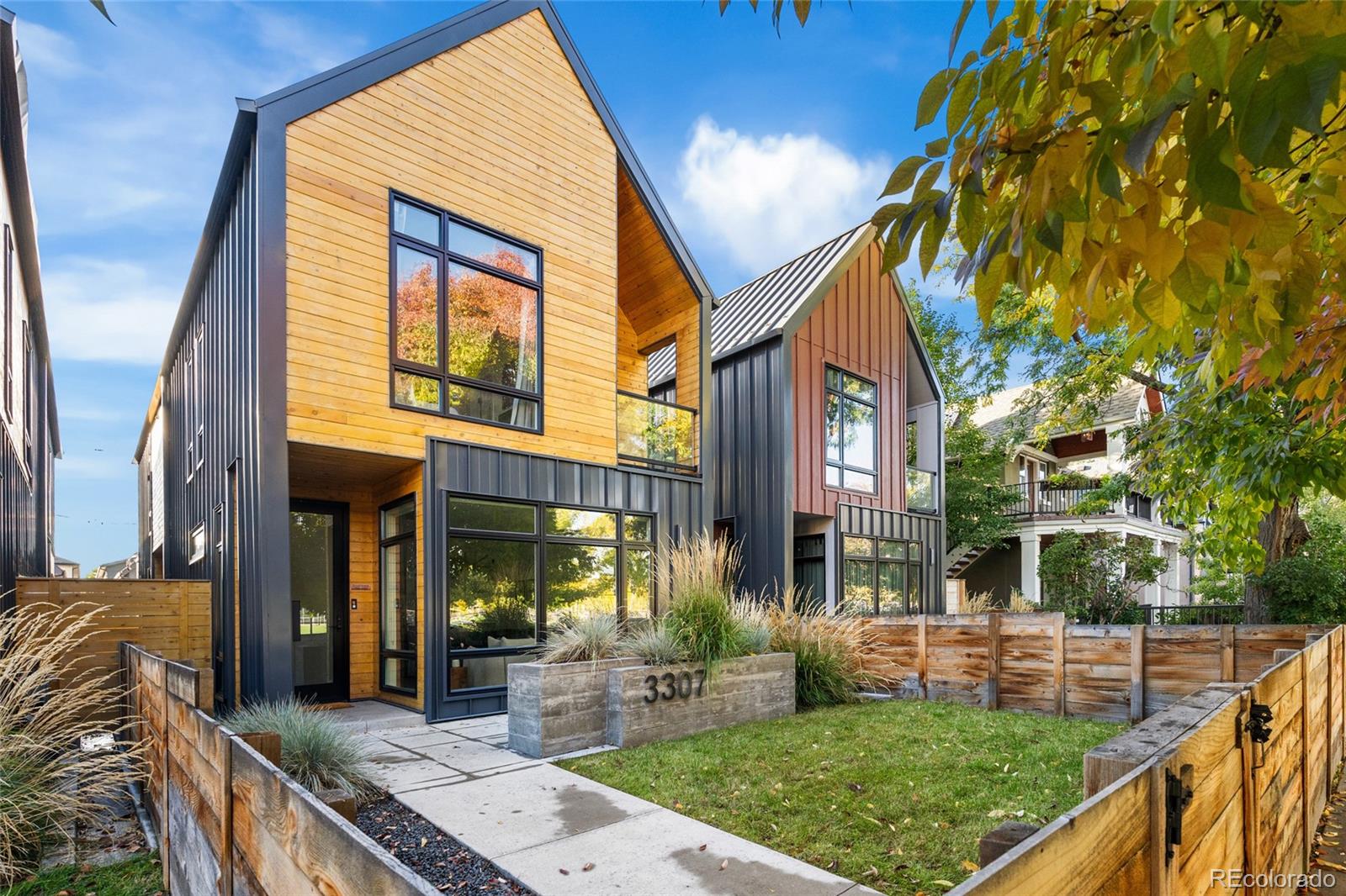 3307 N Humboldt Street