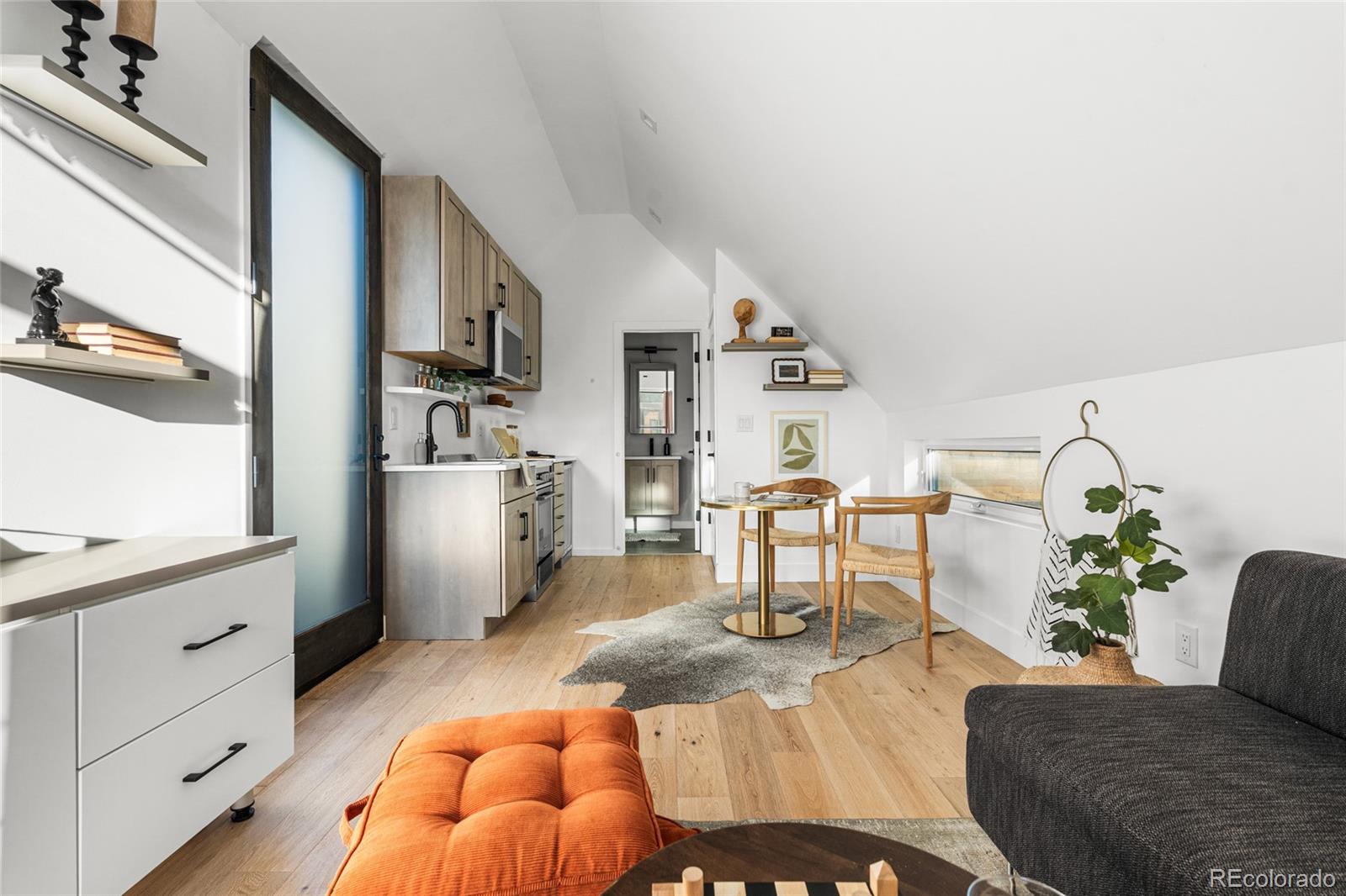 3307 N Humboldt Street