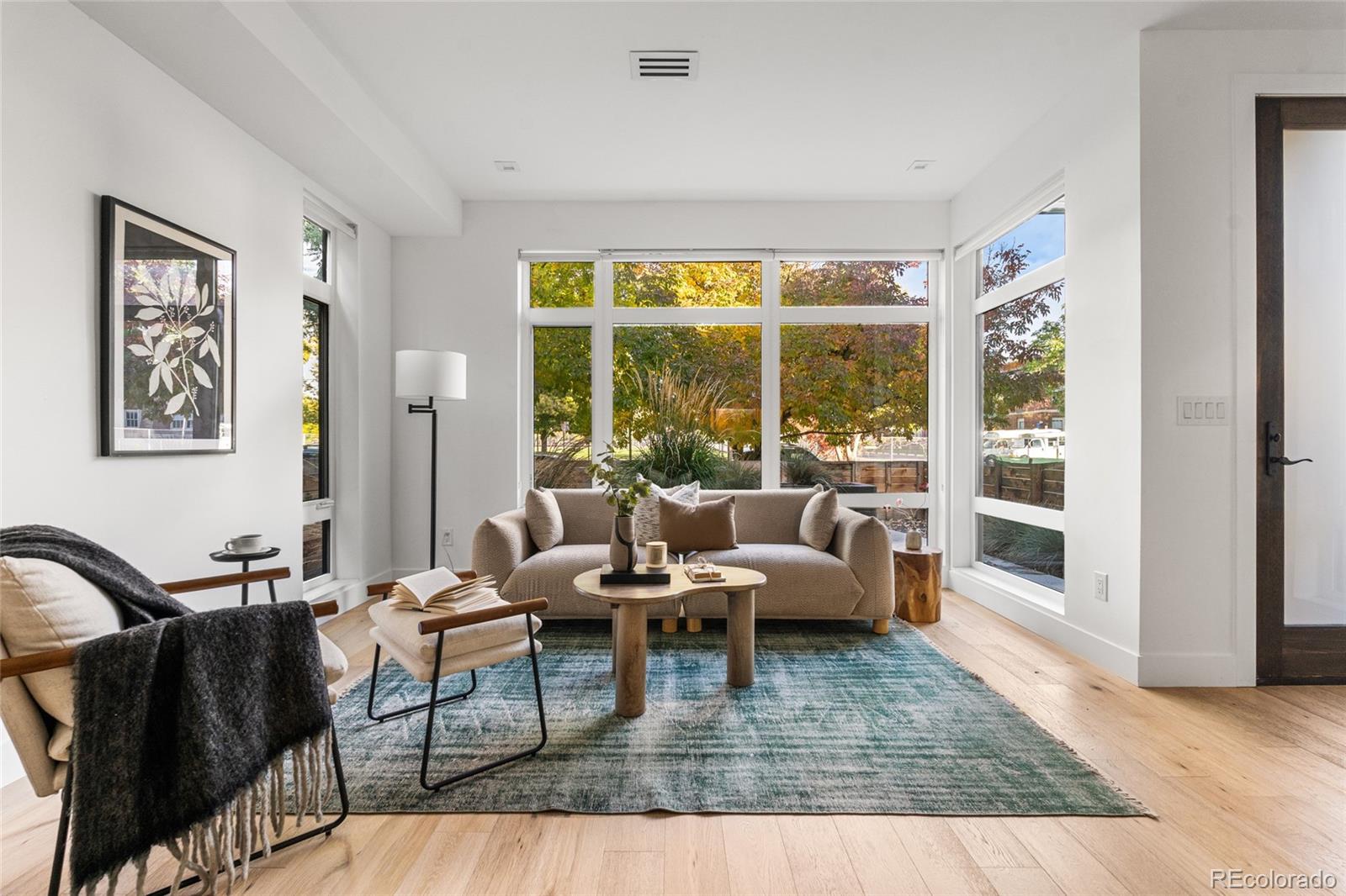 3307 N Humboldt Street