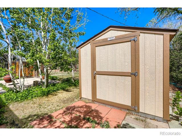 230 Agate Way