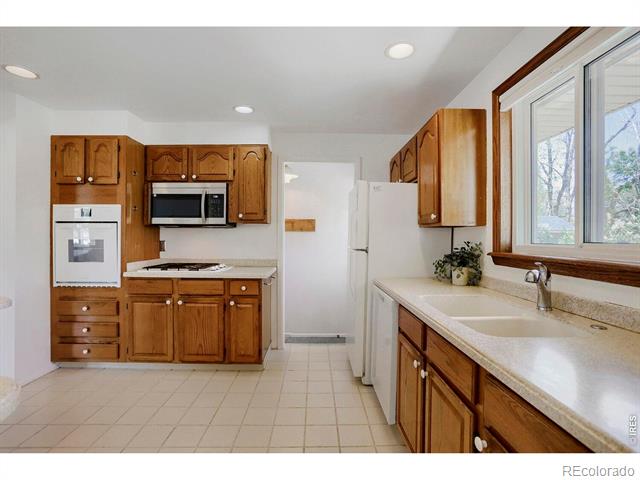 230 Agate Way