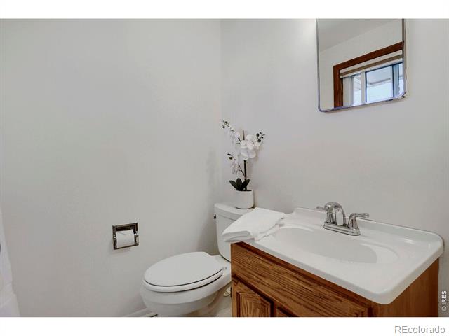 230 Agate Way