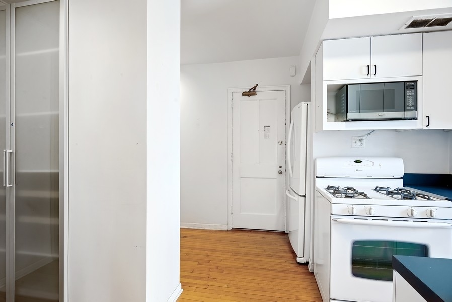 5555 N SHERIDAN Road Unit: 1501