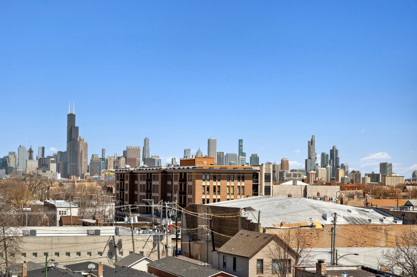 832 W 36th Street Unit: 3
