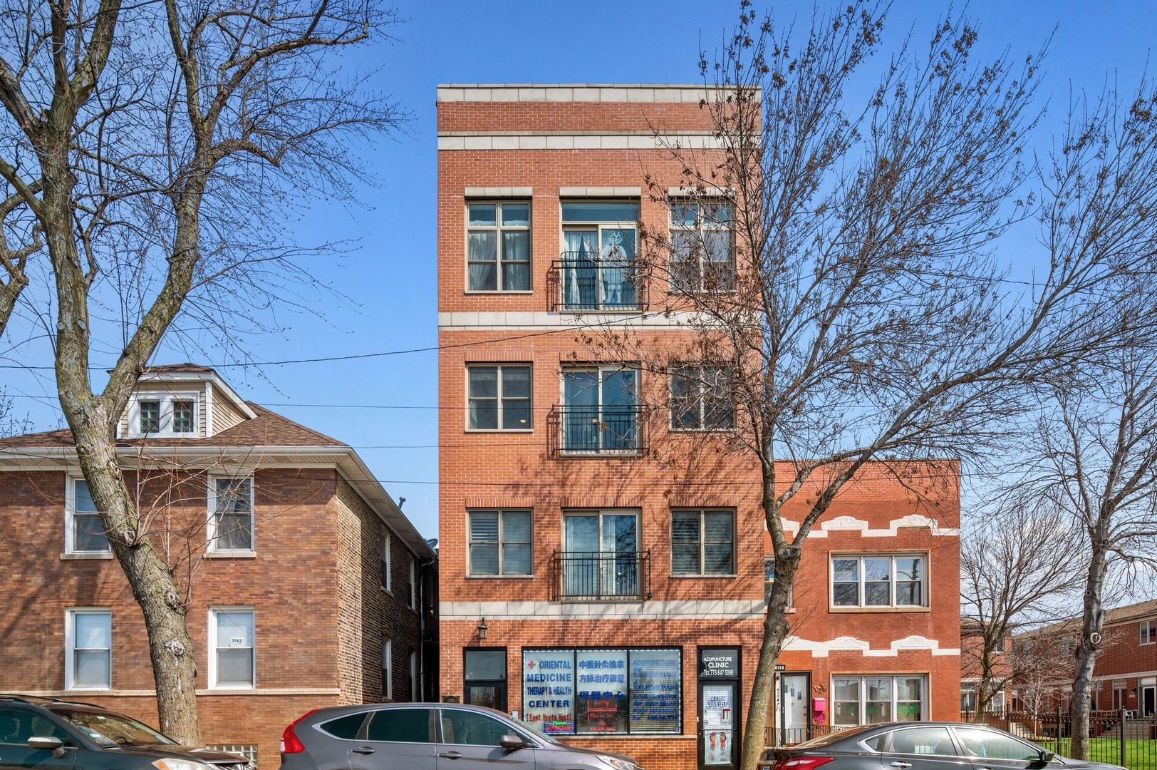 832 W 36th Street Unit: 3