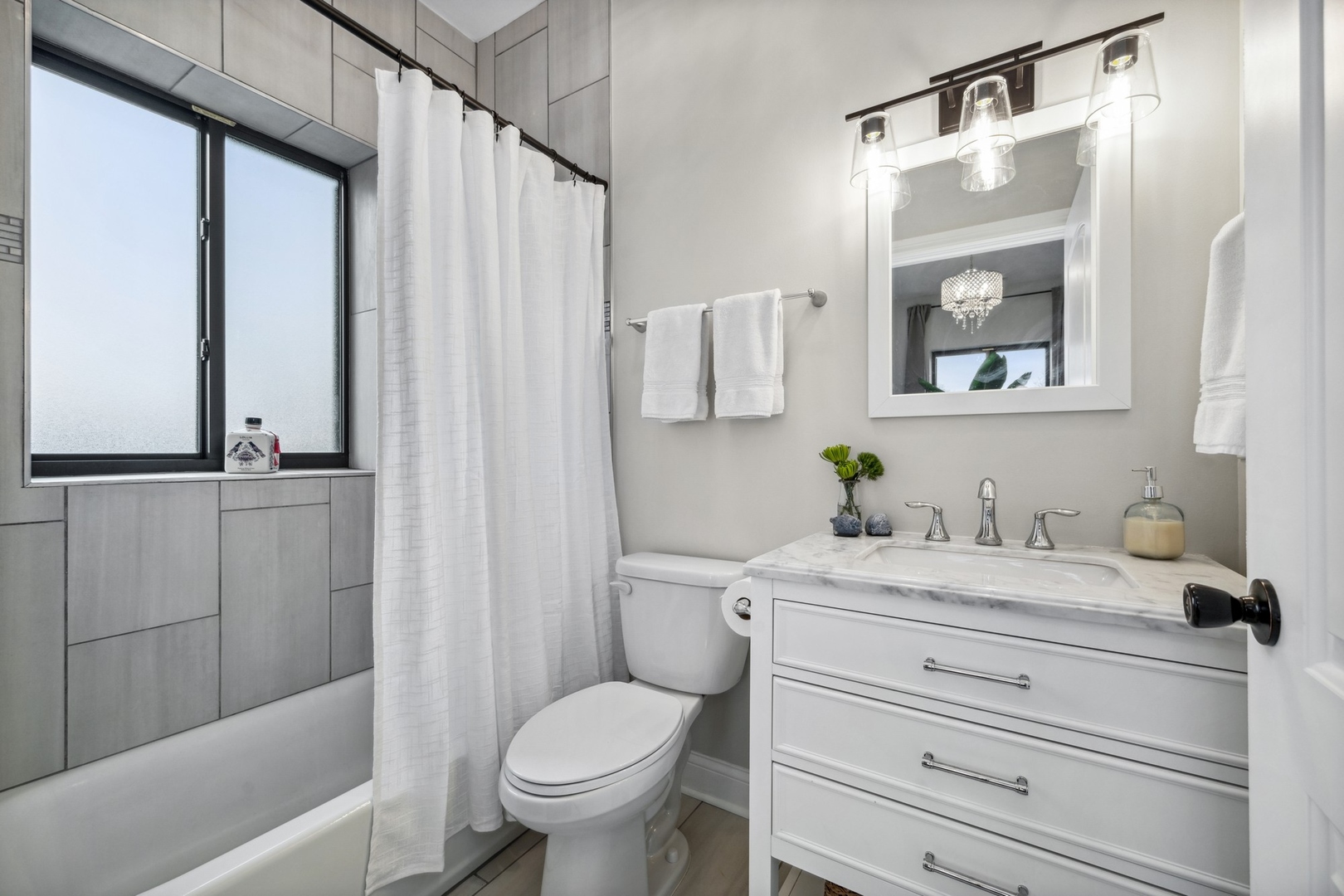 3437 S Morgan Street Unit: 3W
