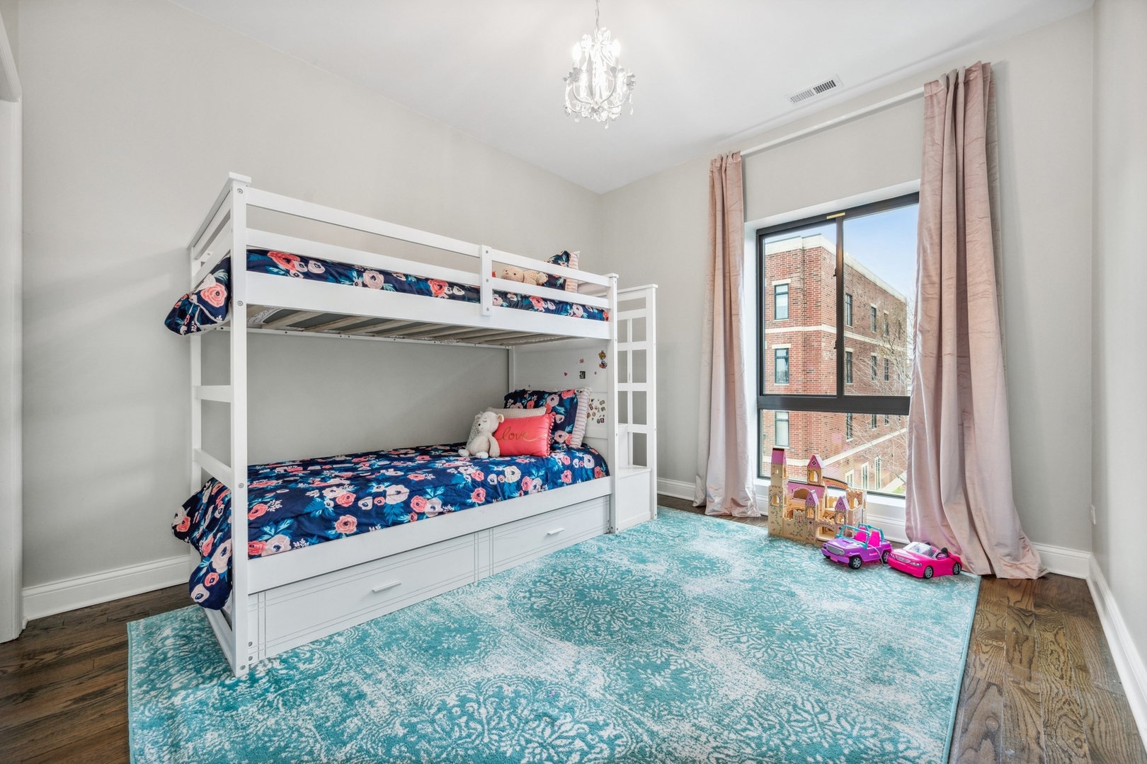 3437 S Morgan Street Unit: 3W