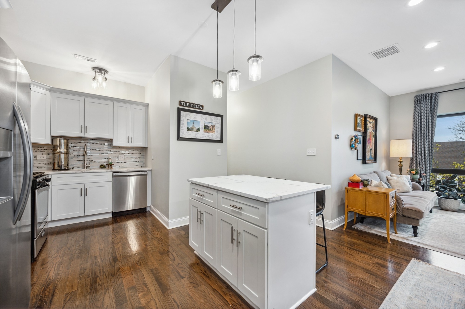 3437 S Morgan Street Unit: 3W