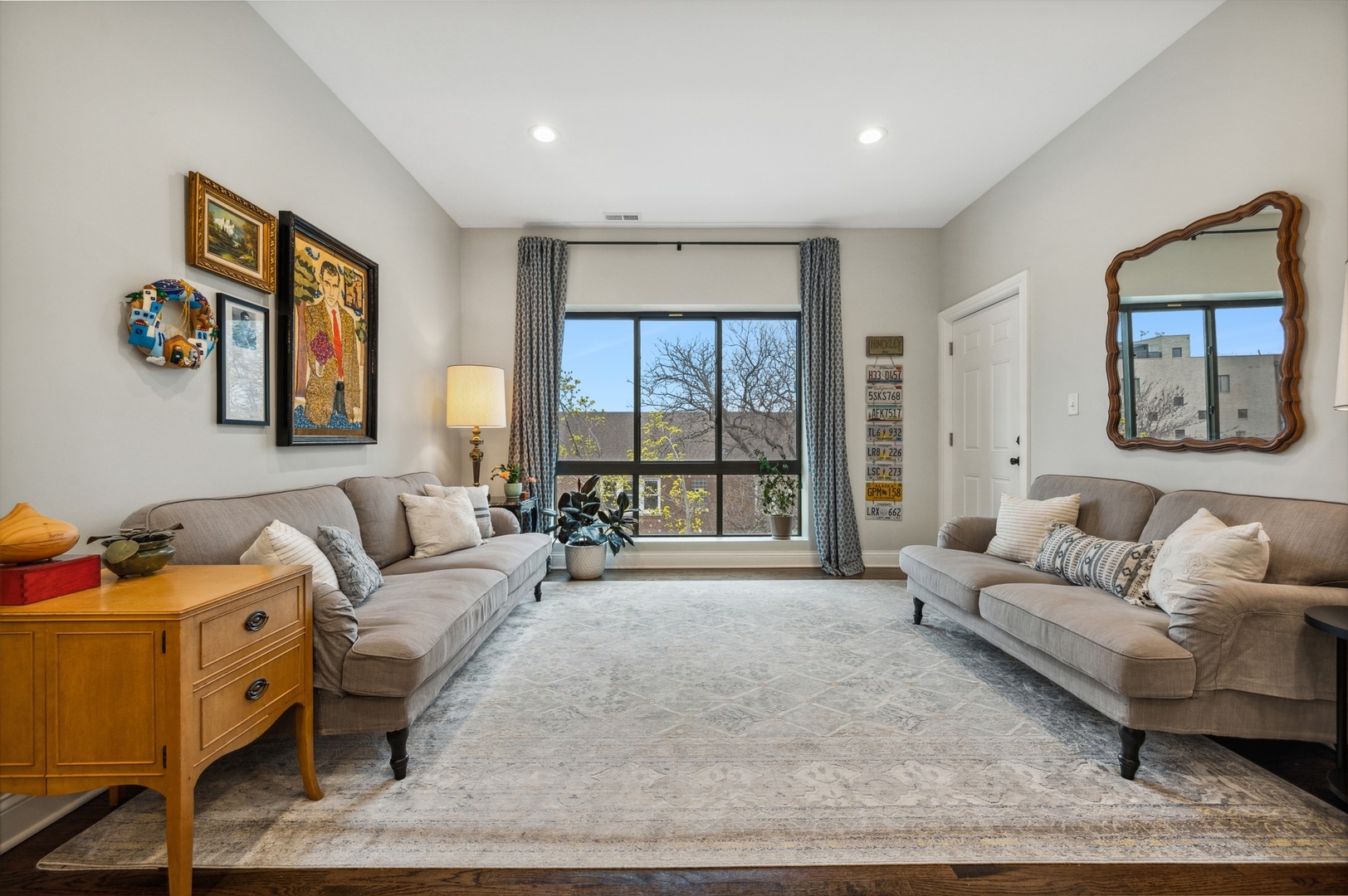 3437 S Morgan Street Unit: 3W