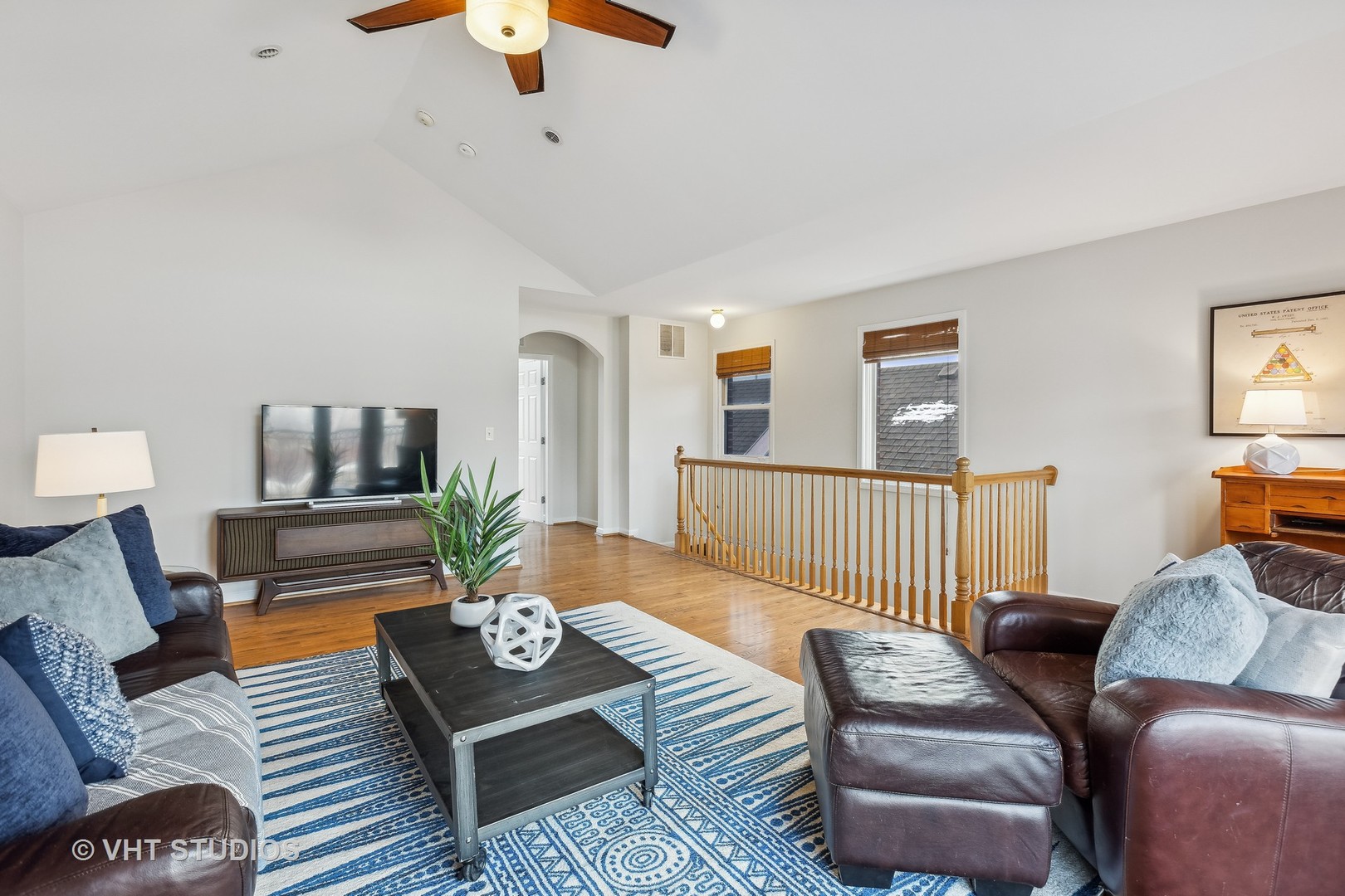 1305 W 32nd Place