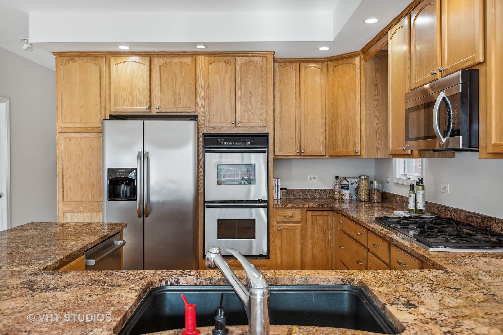 1305 W 32nd Place