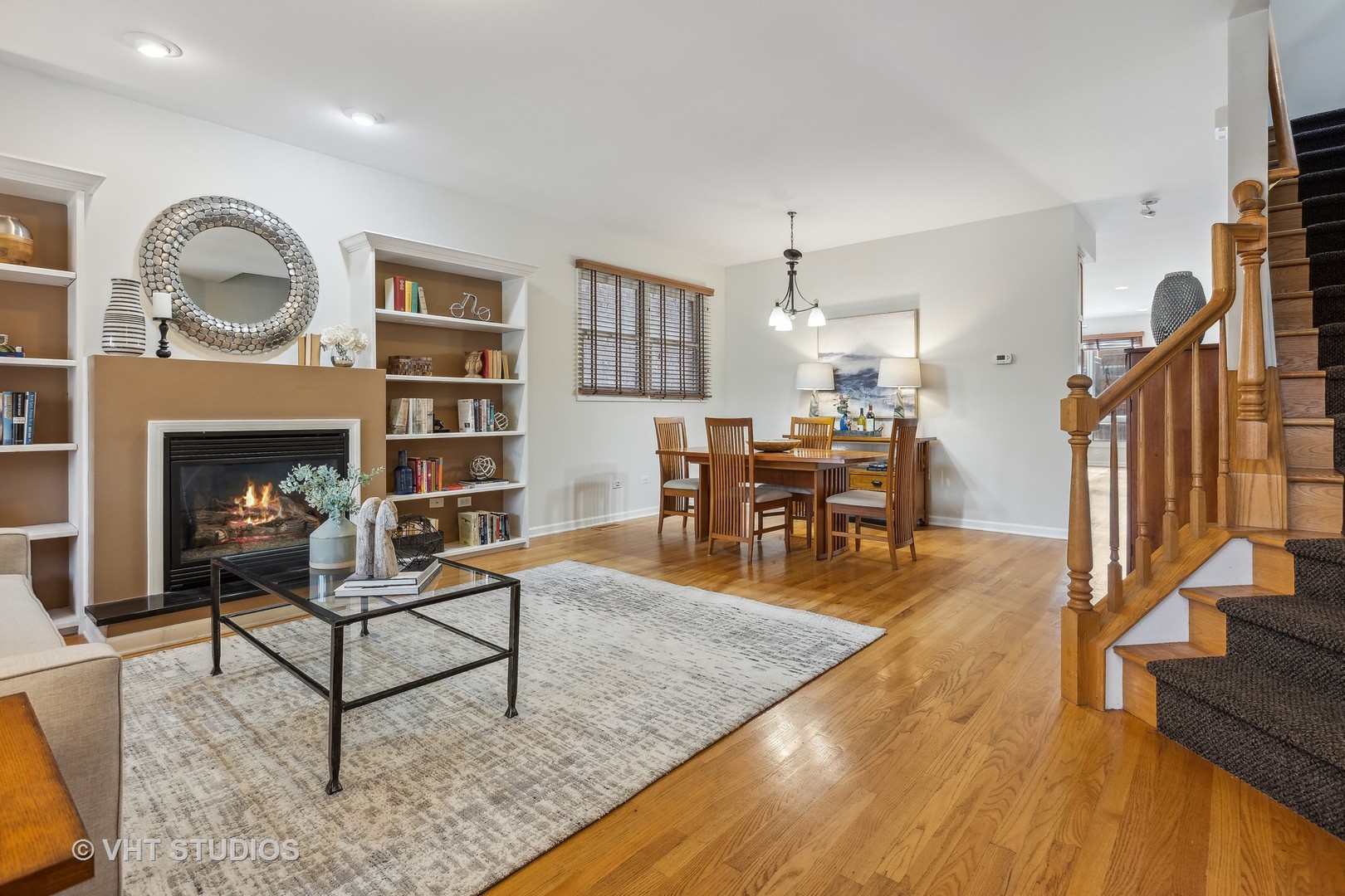 1305 W 32nd Place