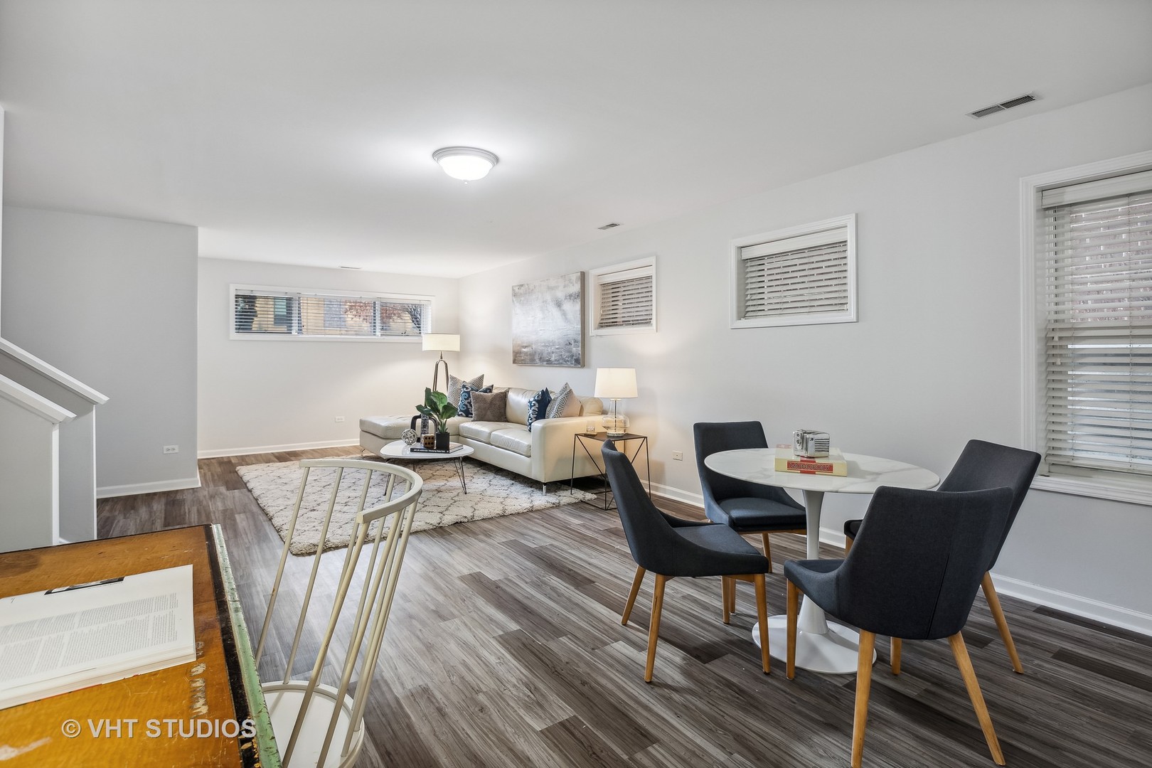 1305 W 32nd Place