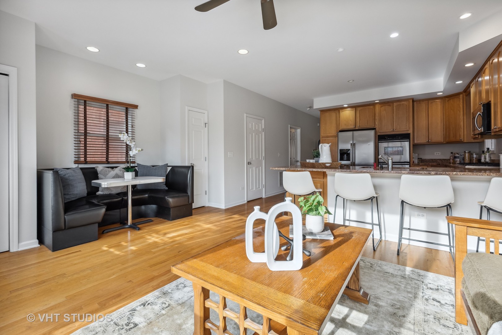 1305 W 32nd Place