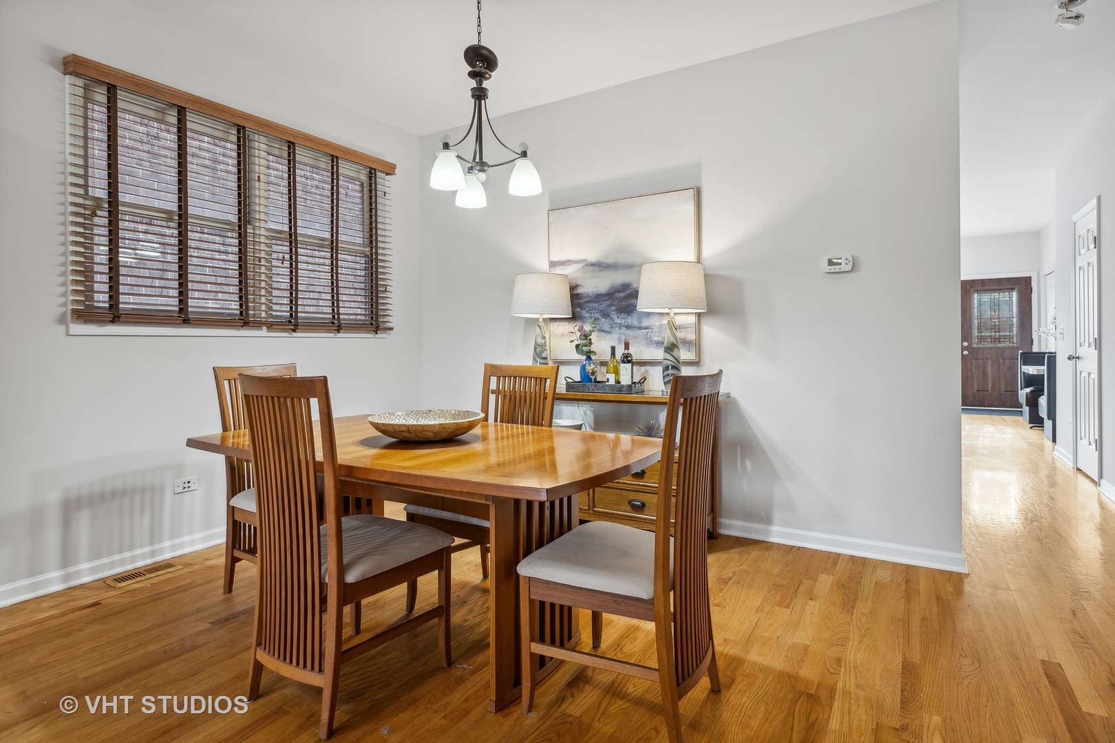 1305 W 32nd Place