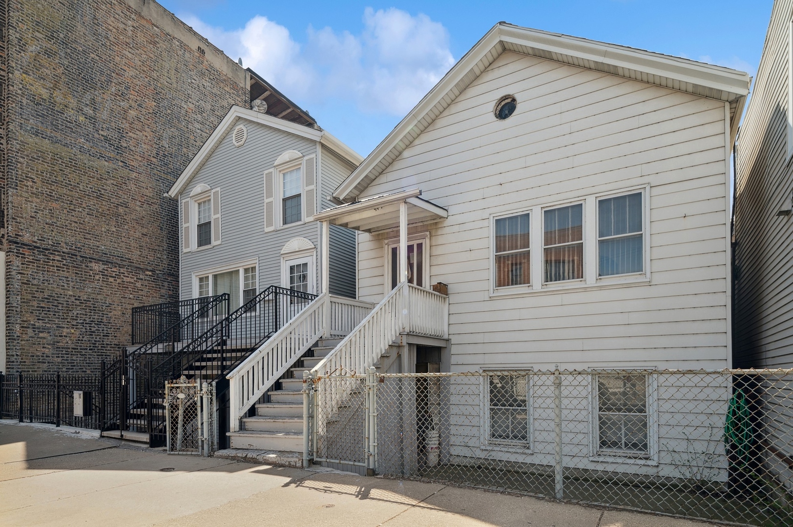 1221 W Grand Avenue