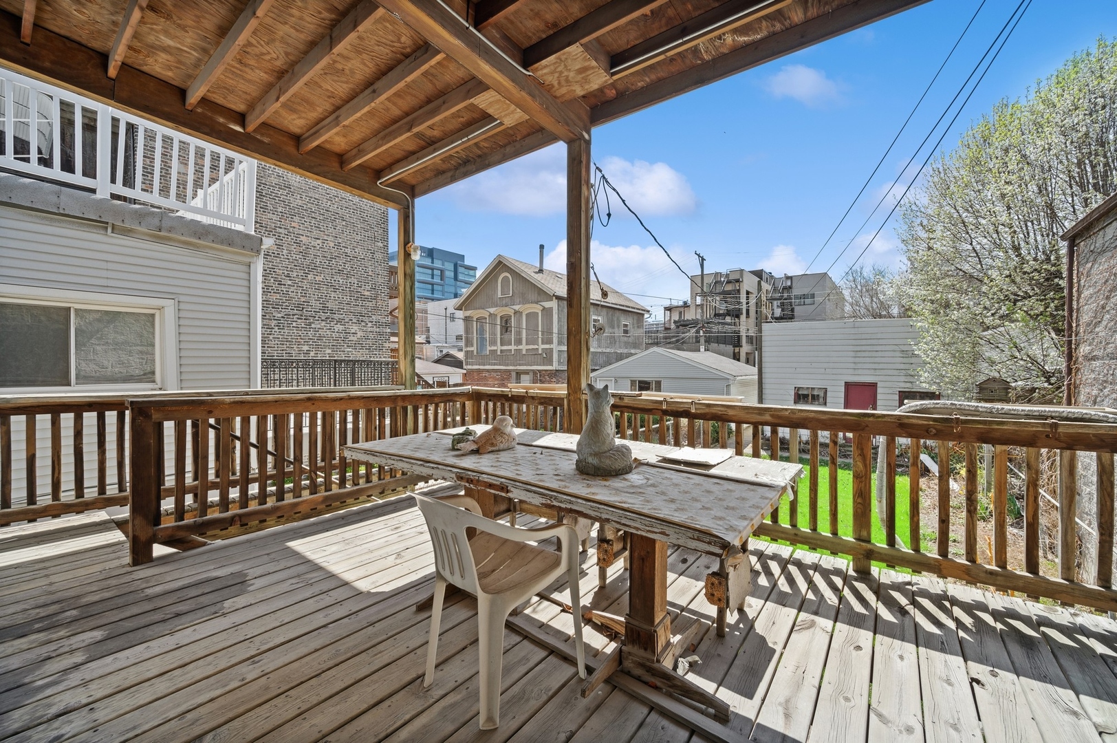 1221 W Grand Avenue