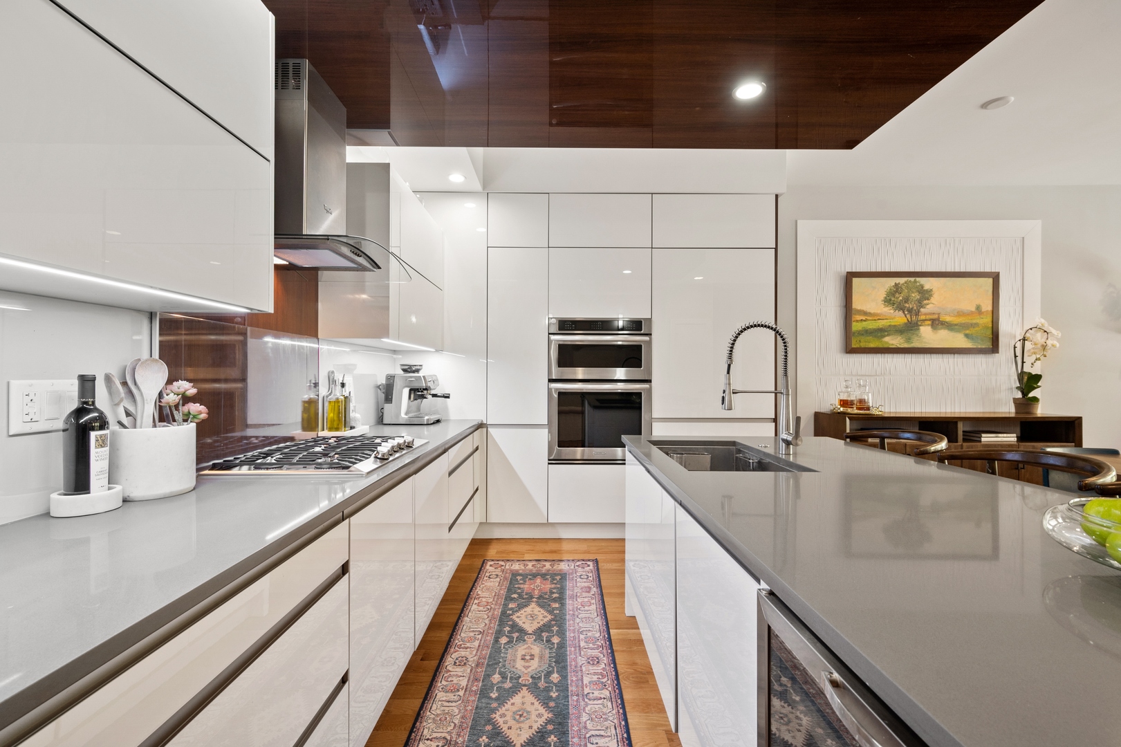 1014 N Larrabee Street Unit: 1N